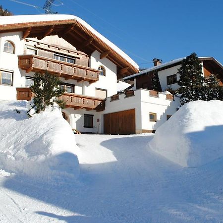 Apartment Maierhof Flirsch Buitenkant foto
