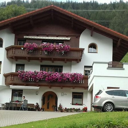Apartment Maierhof Flirsch Buitenkant foto